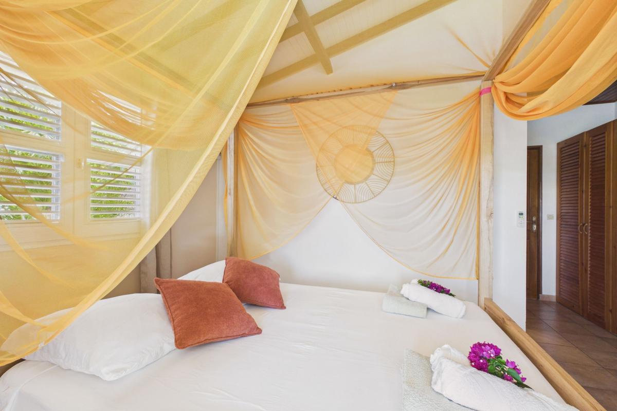 Location villa 3 chambres martinique - chambre côté jardin 2